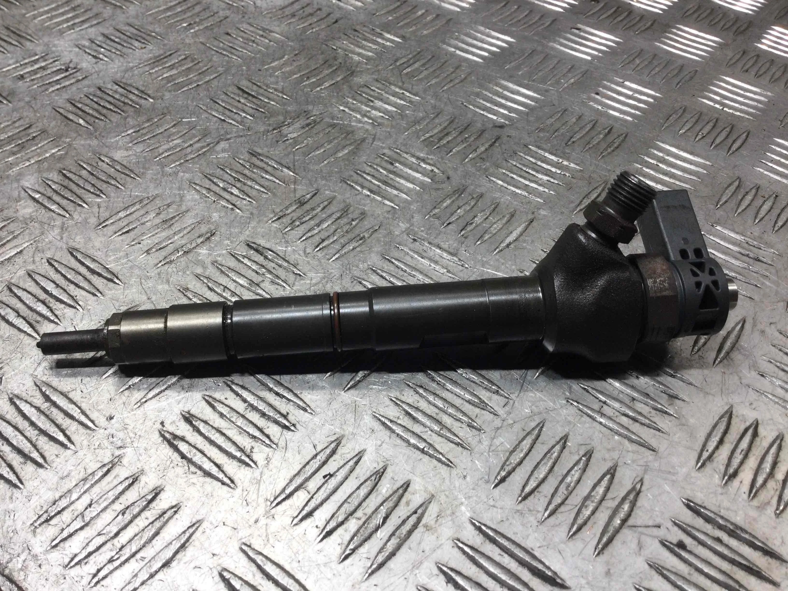 Форсунка Skoda Superb 2 поколение (2008-2013) дизель 2.0 TDI Механика