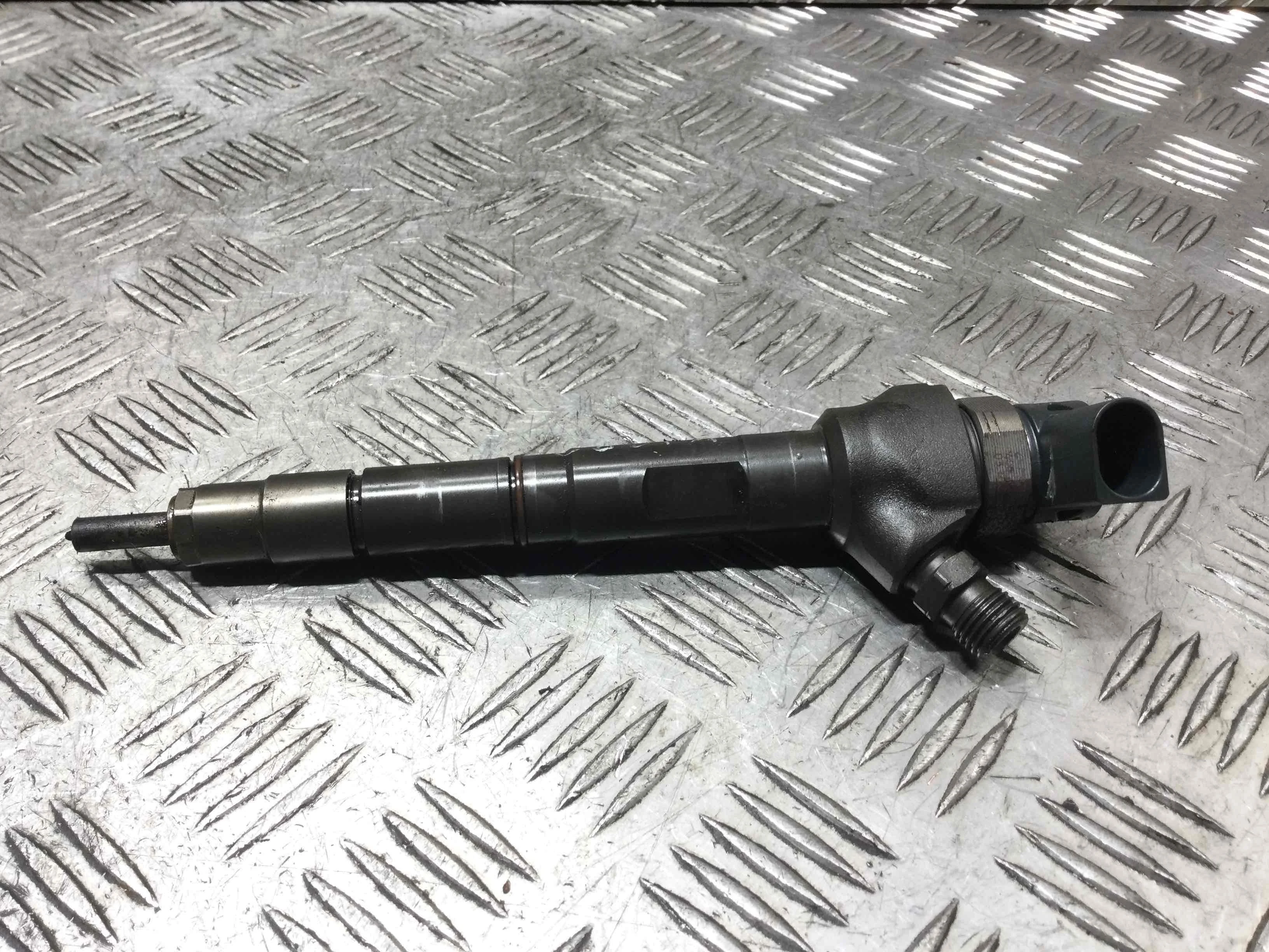 Форсунка Skoda Superb 2 поколение (2008-2013) дизель 2.0 TDI Механика