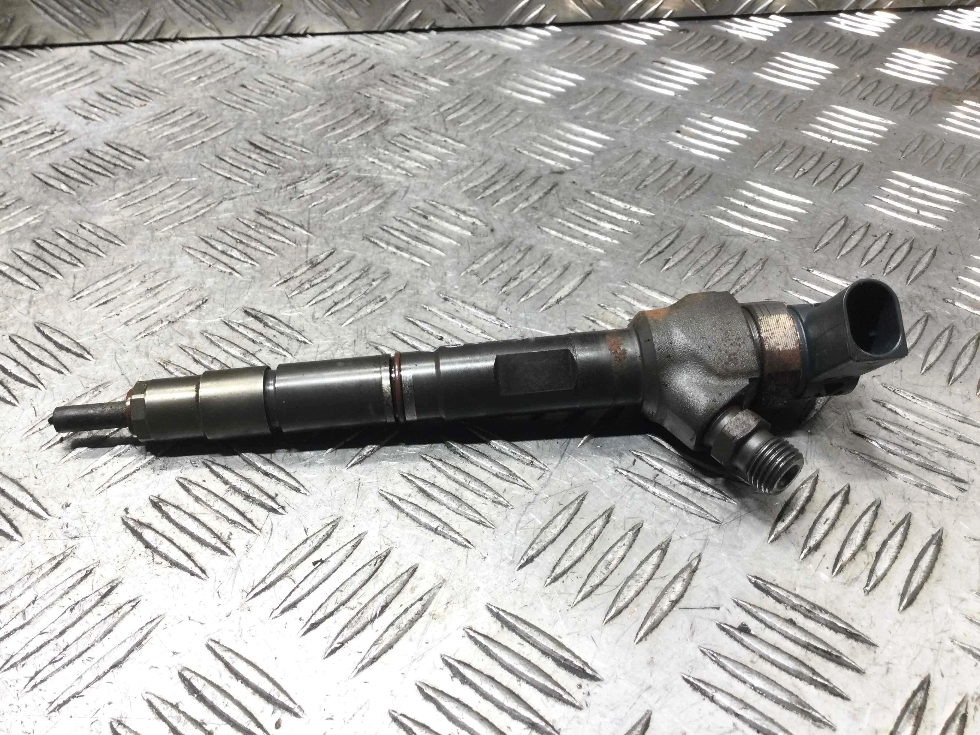 Форсунка Skoda Superb 2 поколение (2008-2013) дизель 2.0 TDI Механика