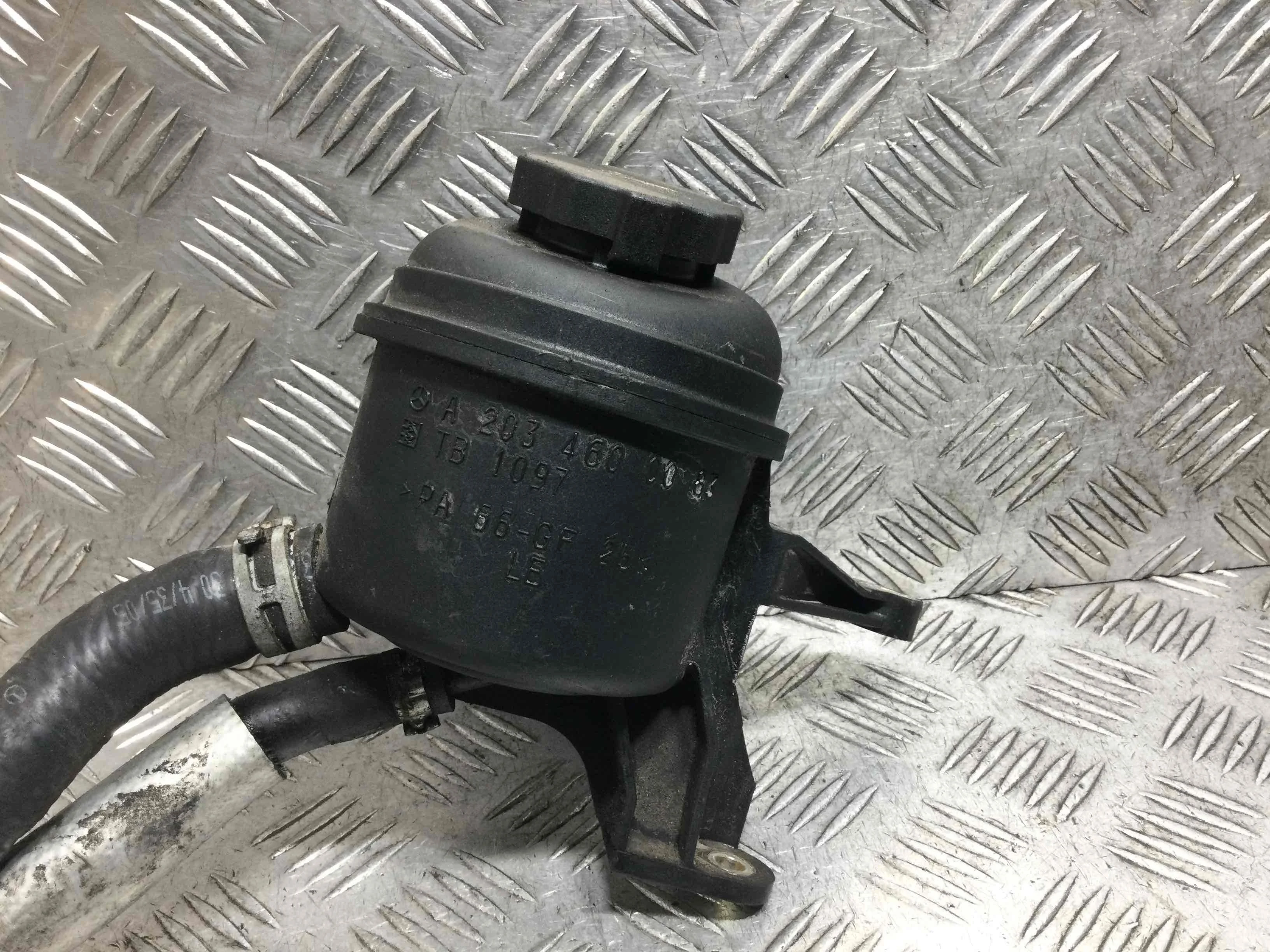 Бачок гидроусилителя Mercedes C-klasse W203/S203/CL203 [рестайлинг] (2004-2007) дизель 2.2 CDI Автомат Купе