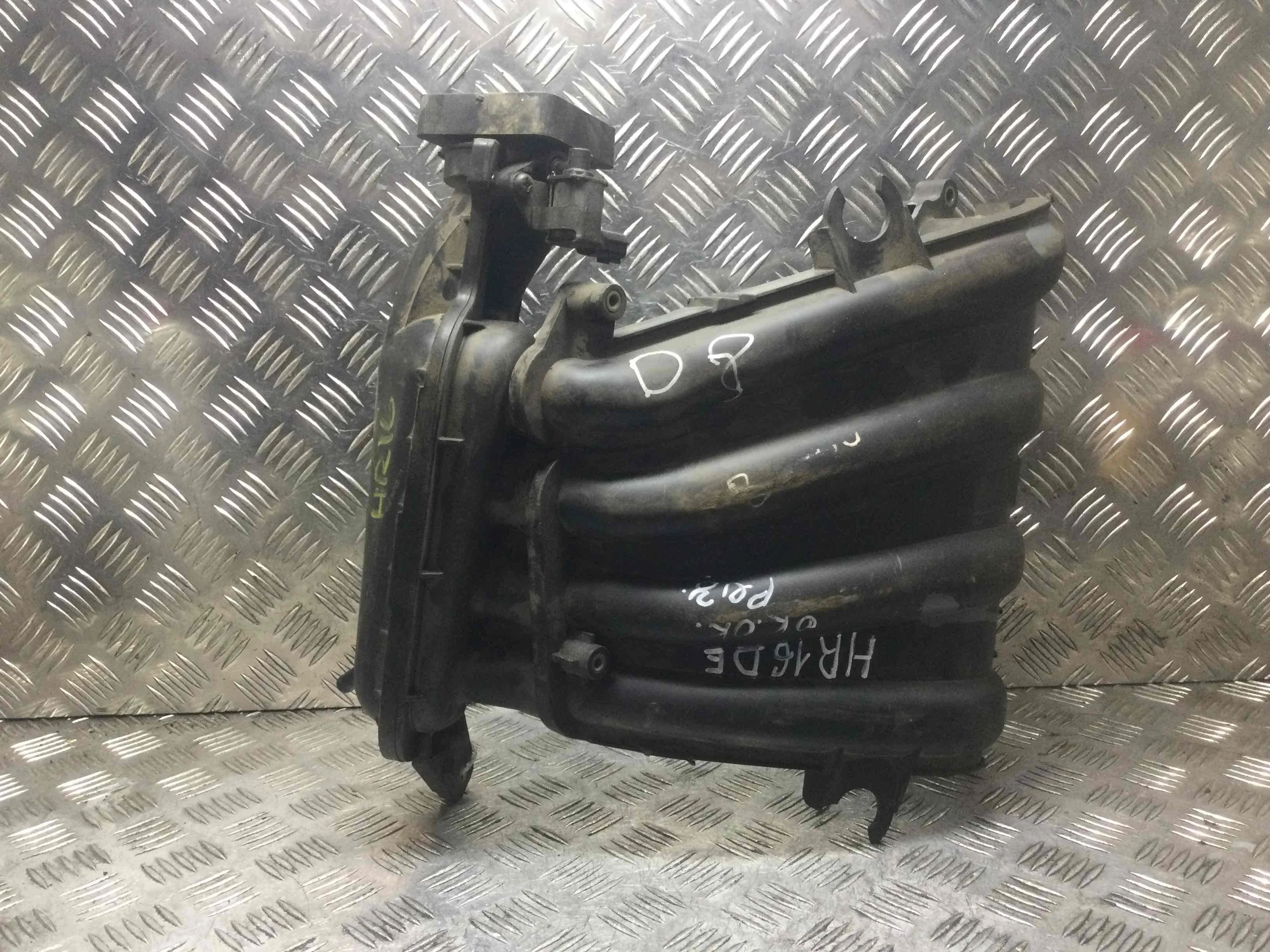 Коллектор впускной Nissan Juke 1 поколение 2010 - 2014 бензин 1.6 i Механика