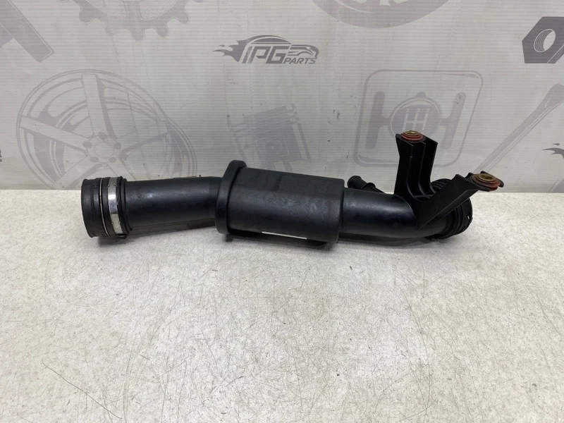 Воздуховод интеркулера Mercedes-benz W204