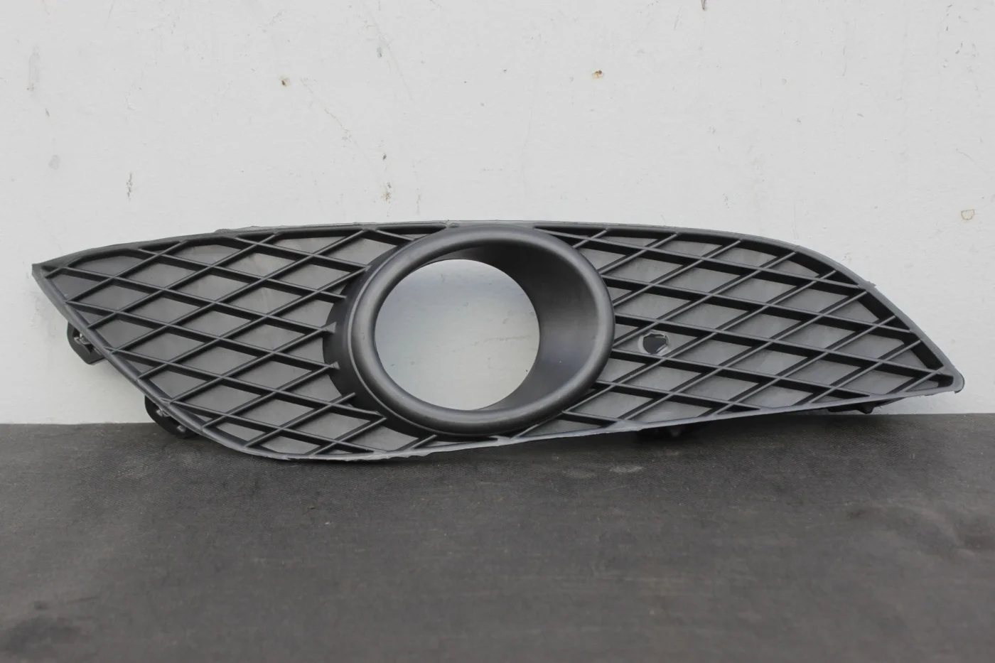 Решетка ПТФ рестайлинг 5д RH Opel Astra H