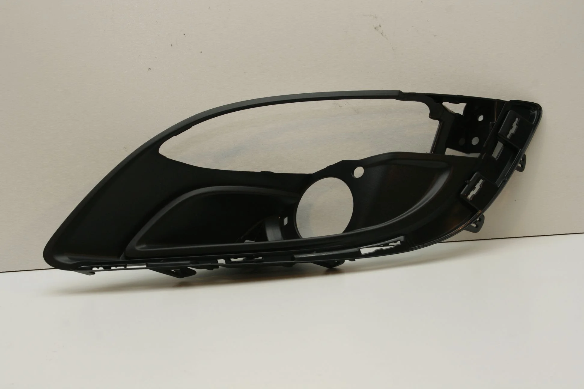 Решетка птф левая под хром новая Опель Астра J 12-