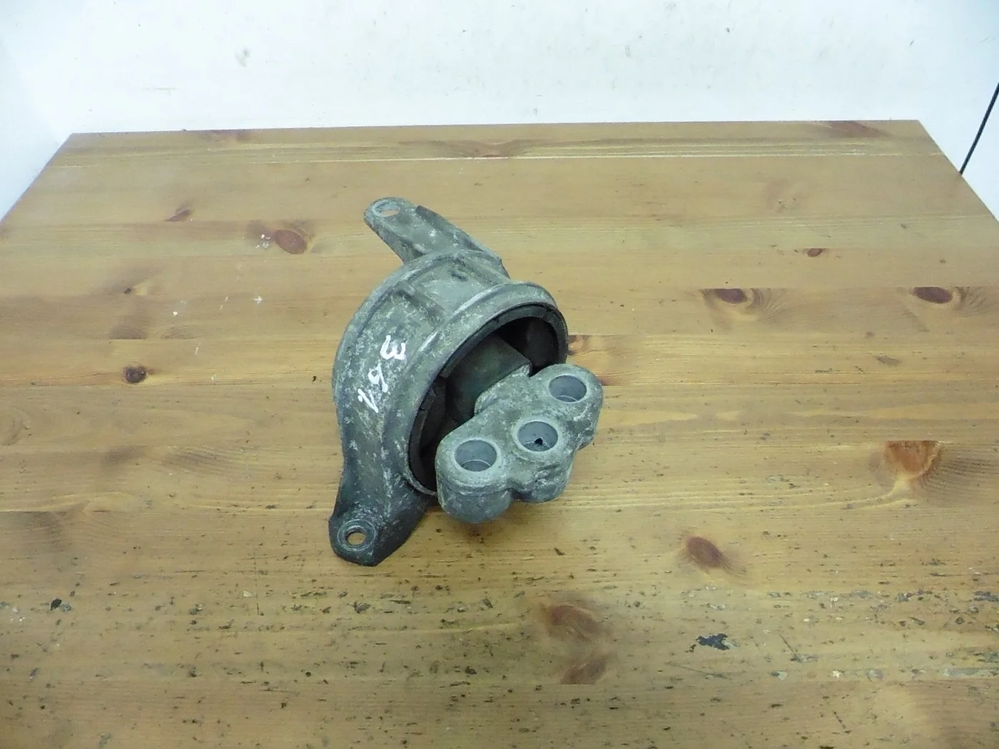 Опора двигателя правая бензин Opel Astra, Zafira