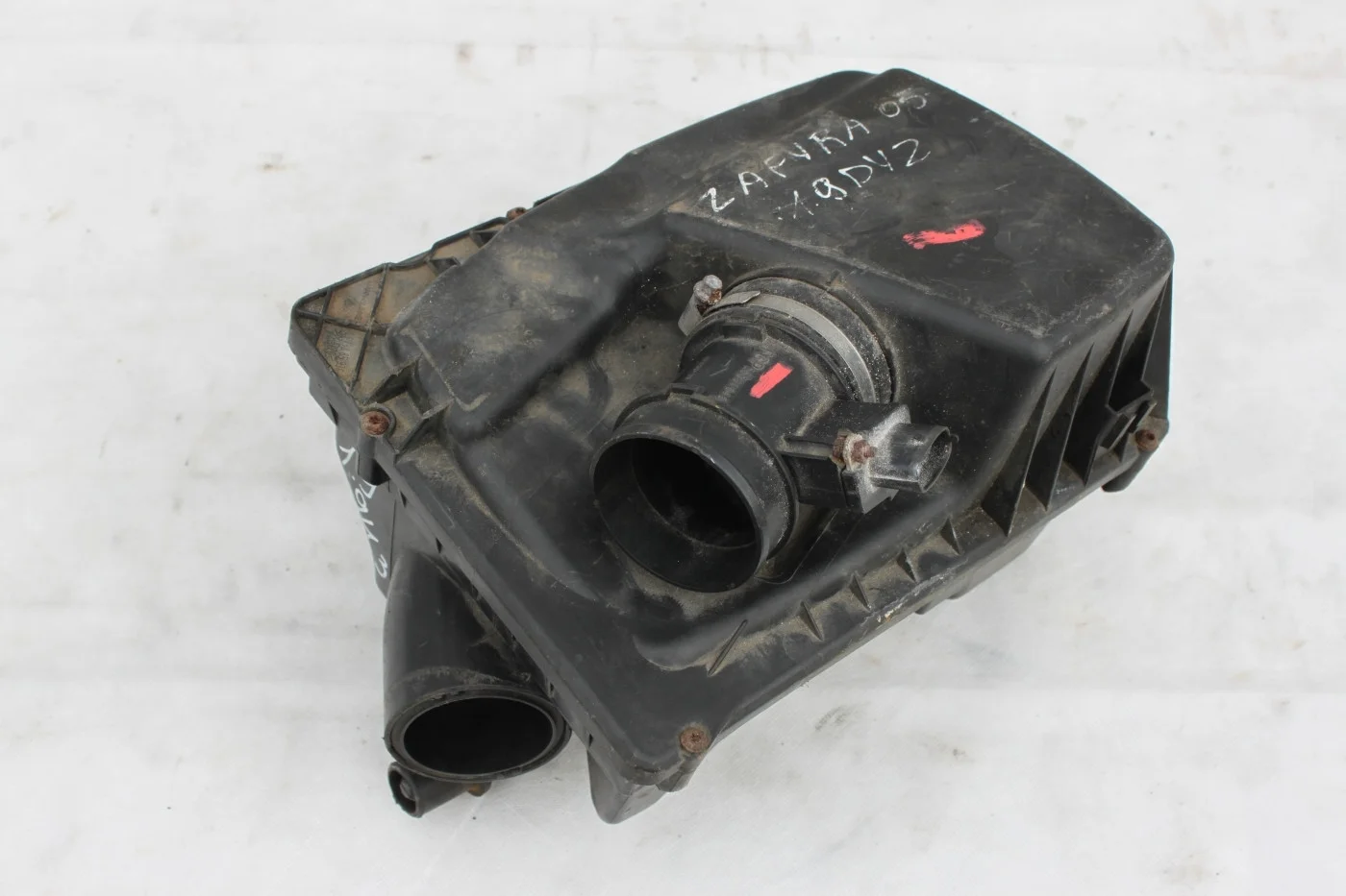 Корпус возд фильтра дизель1.7-1.9 Астра Н Зафира Б