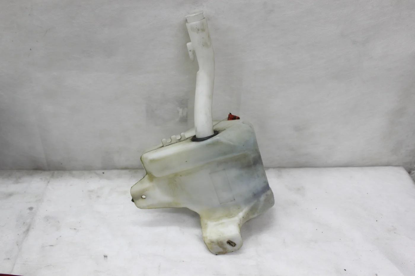 Бачок омывателя с горловиной Опель Корса Д