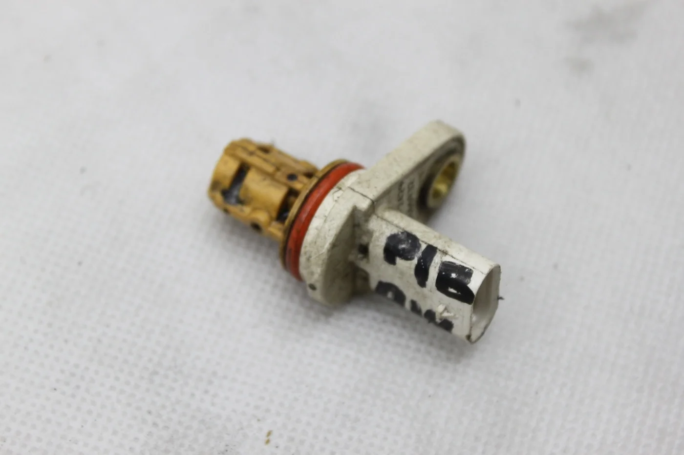 Датчик положения распредвала Опель Астра J Корса