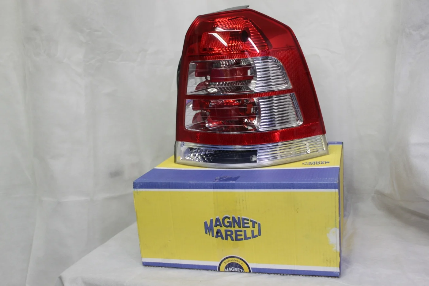 Фонарь задний правый рестайл новый Опель Зафира Б