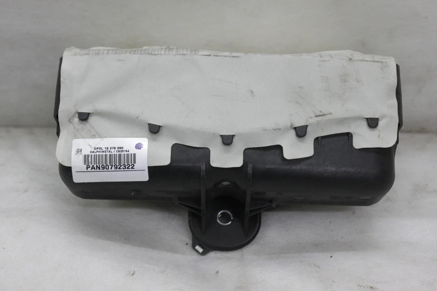 Аэрбег в торпеду пассажирский правый Опель Корса Д