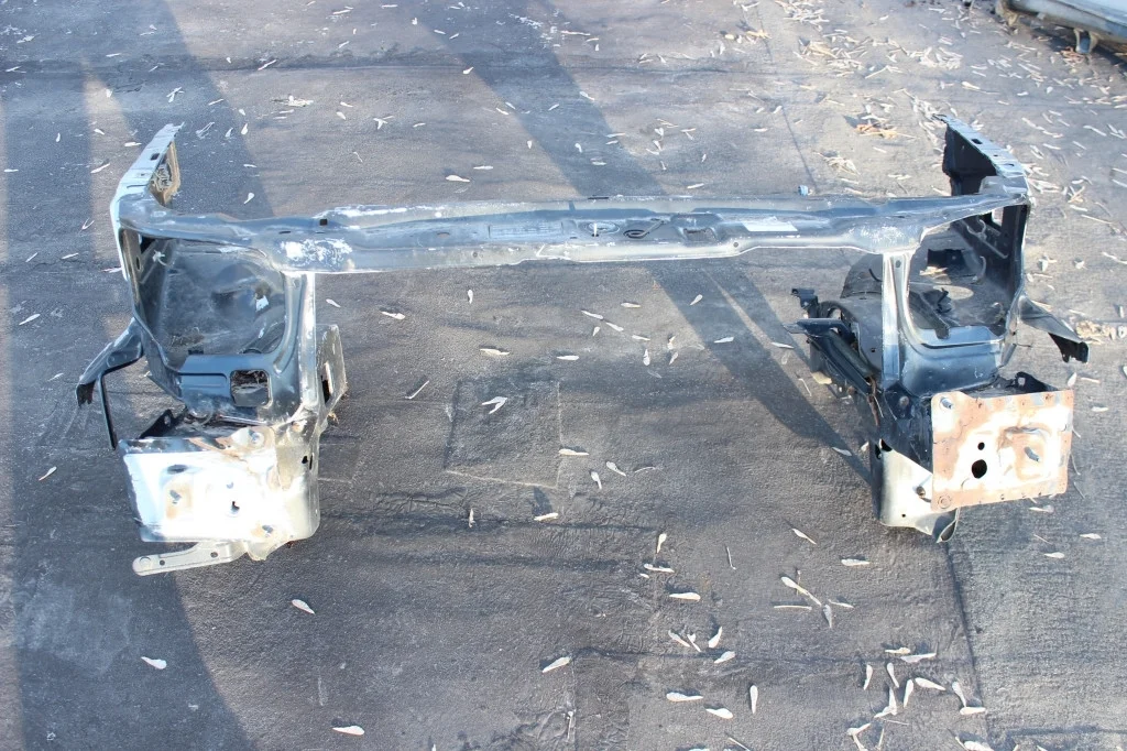 Передняя панель телевизор в сборе Opel Zafira A