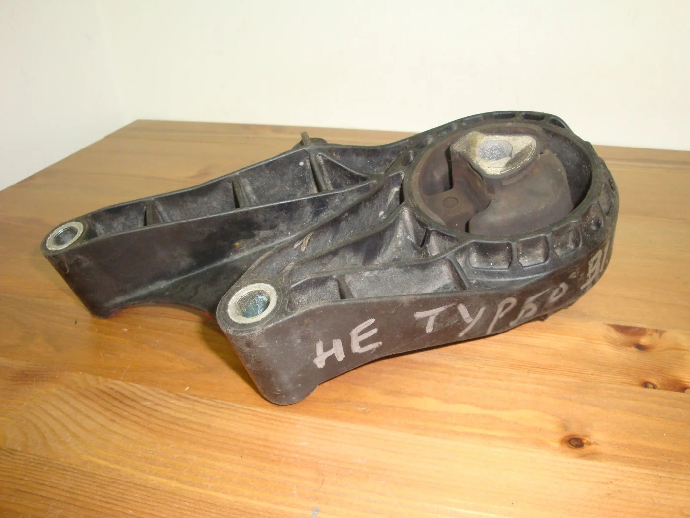 Опора ДВС передняя МТ A14XER, A16XER Опель Астра J