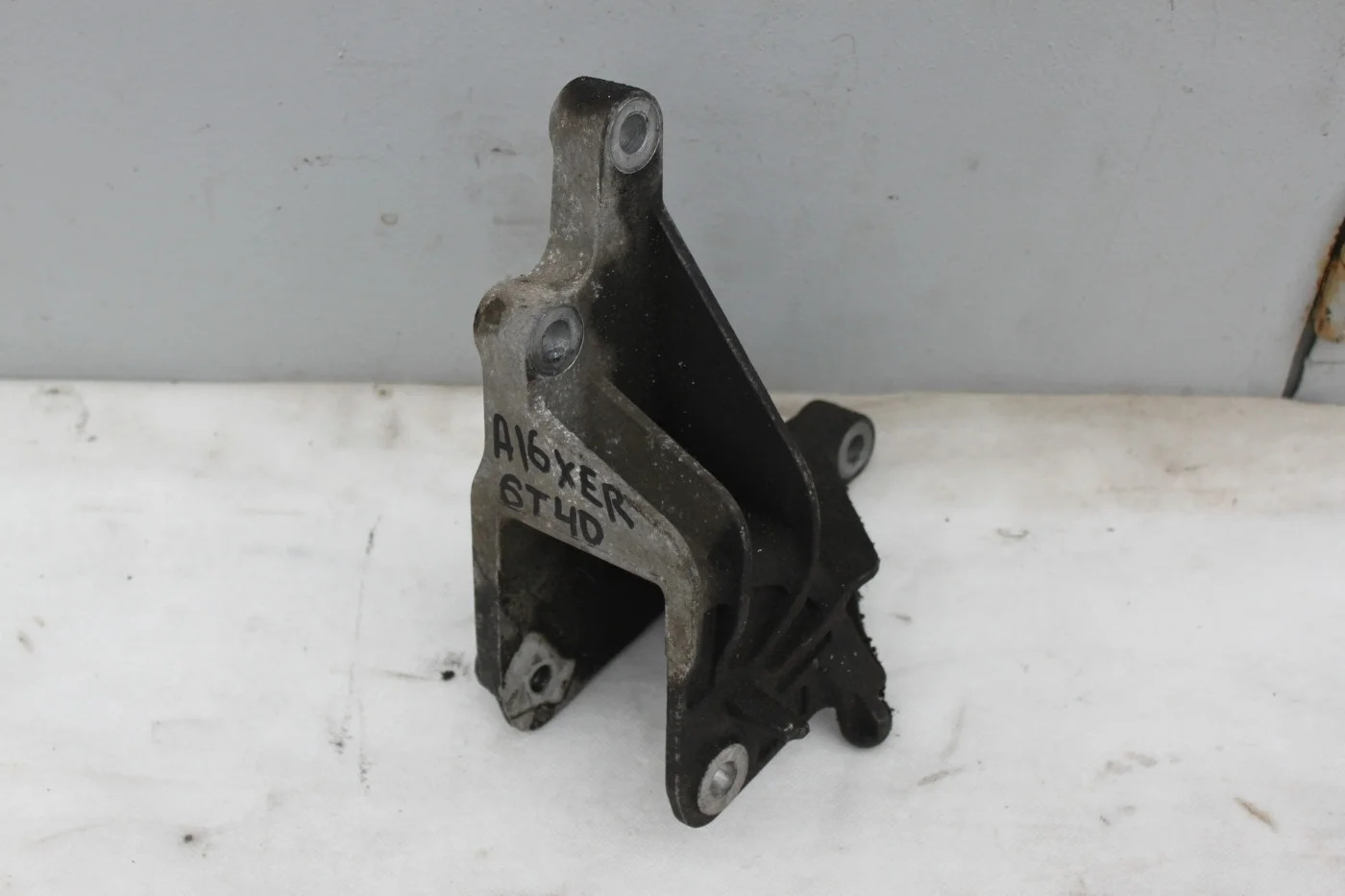 Кронштейн опоры АКПП 6T40, 6T45 Опель Астра J