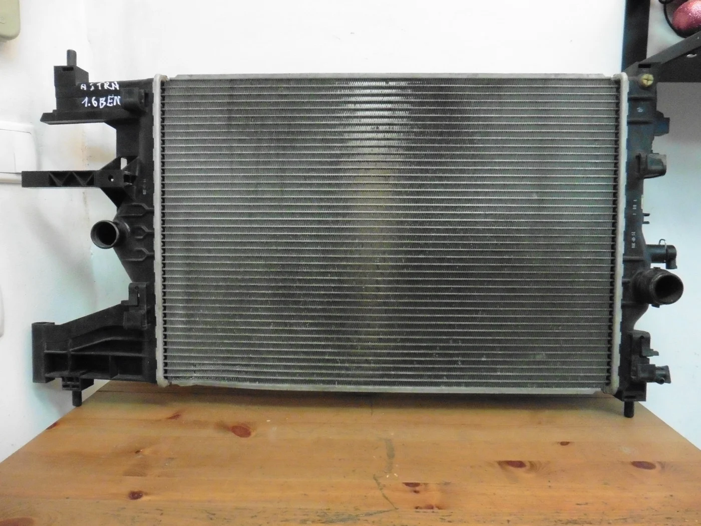 Радиатор двигателя A16XER, A14XER МТ Опель Астра J