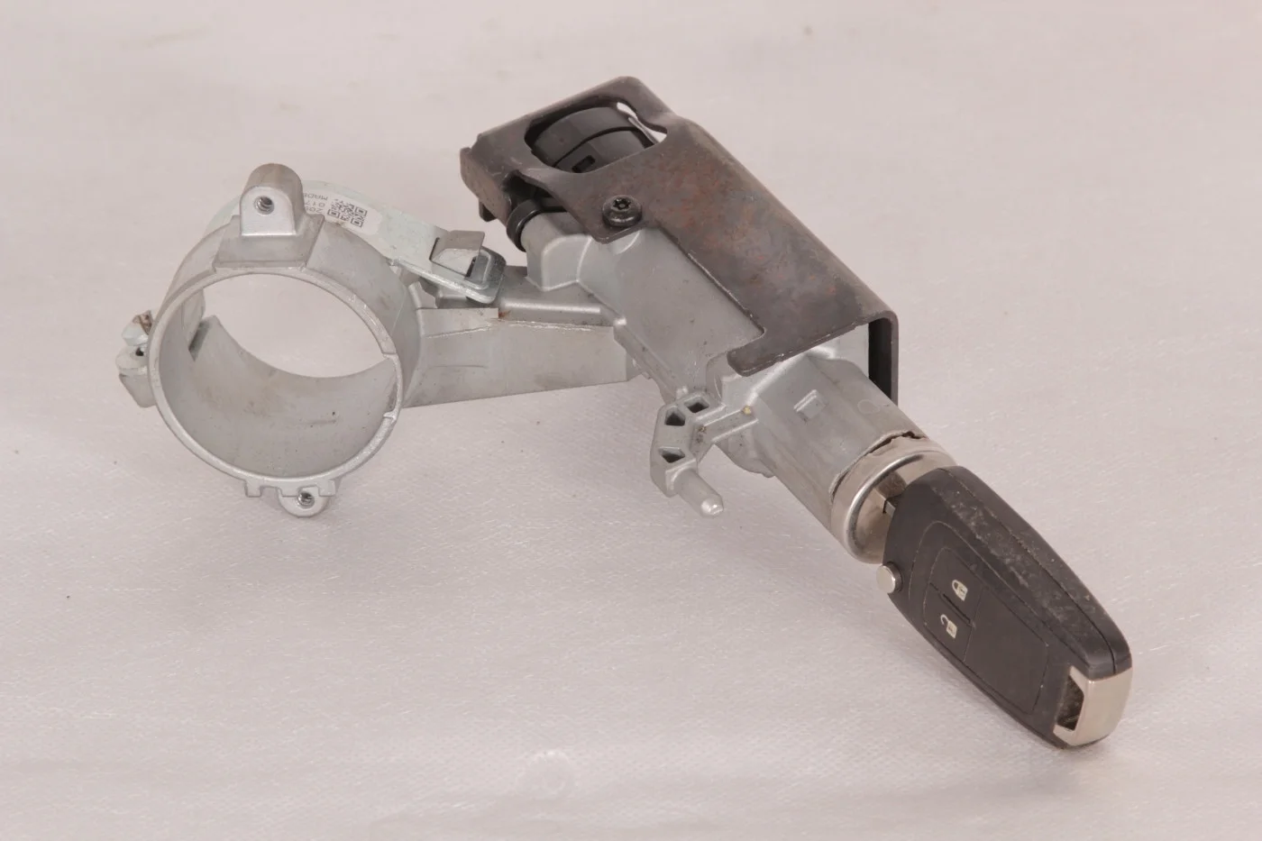 Замок зажигания МКПП без антенны Опель Астра J