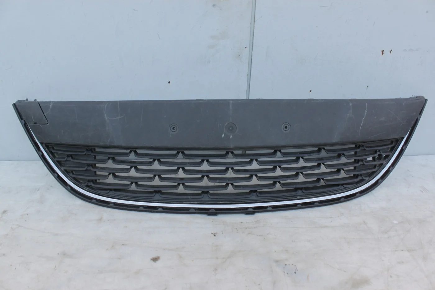 Решетка бампера в сборе хром Опель Астра J 2012-