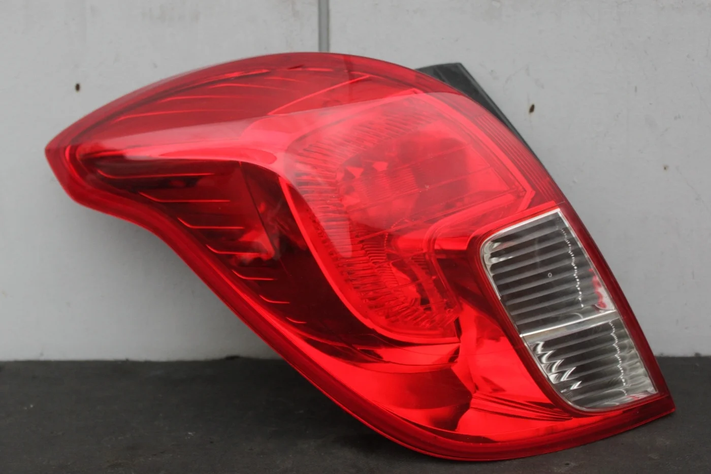 Фонарь задний левый Opel Mokka 12-16