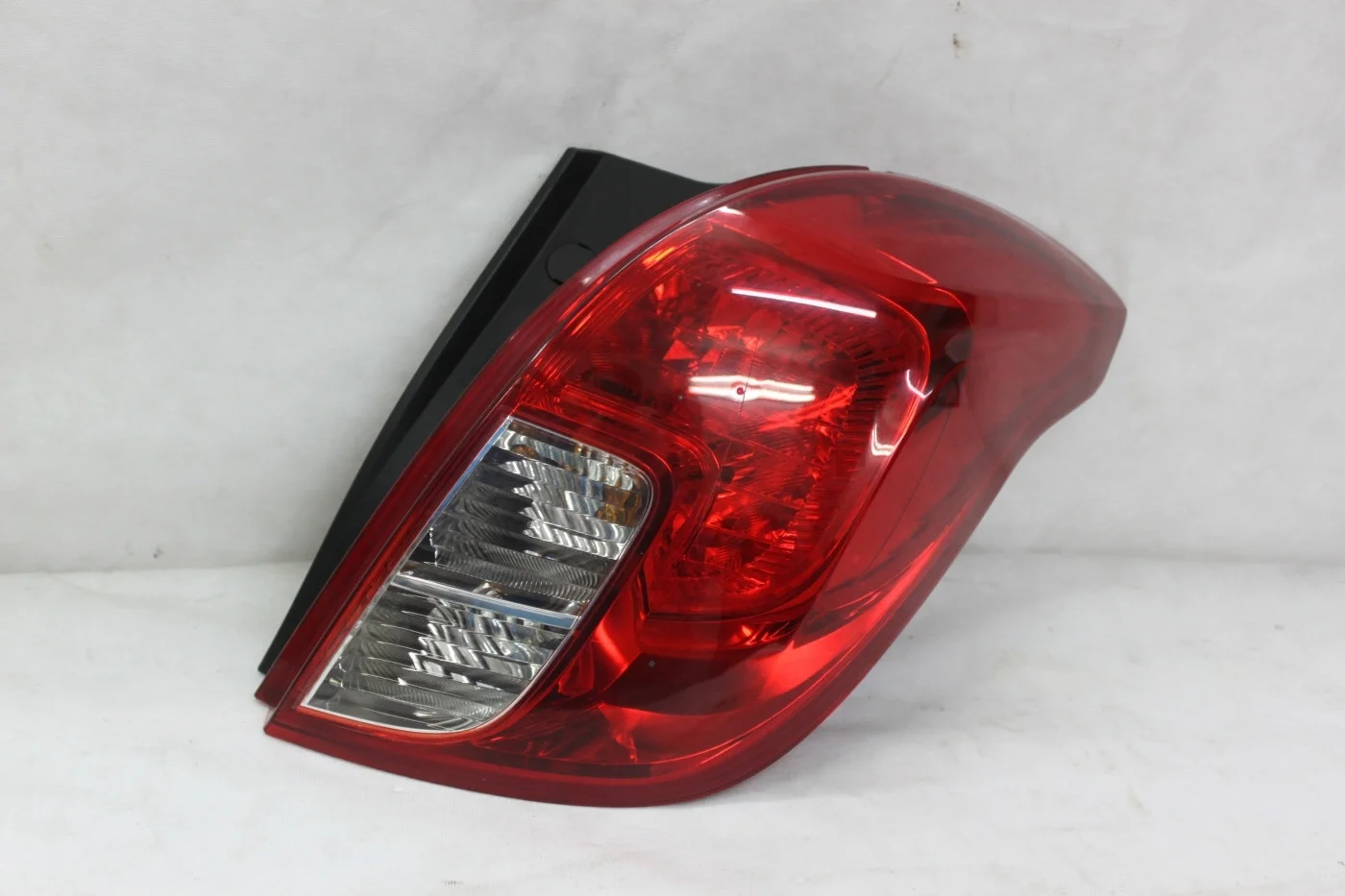 Фонарь задний правый Opel Mokka MokЗФ2