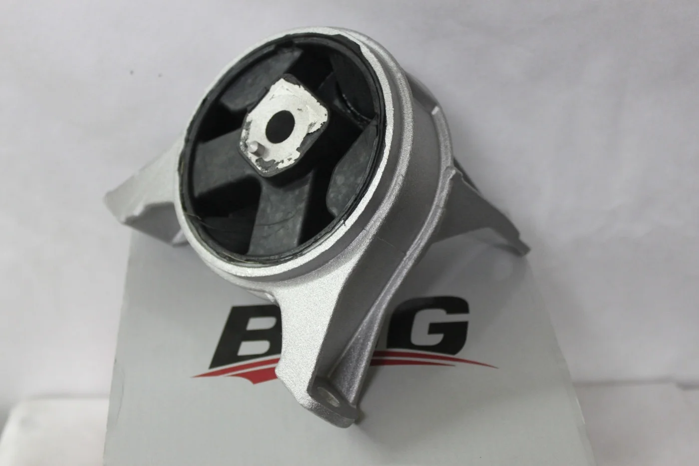 Опора двигателя правая новая BSG Opel Astra H