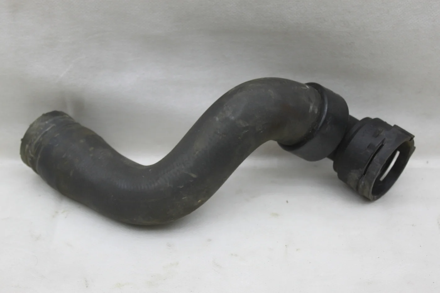 Шланг радиатора правый A16XER A16LET Opel Astra J