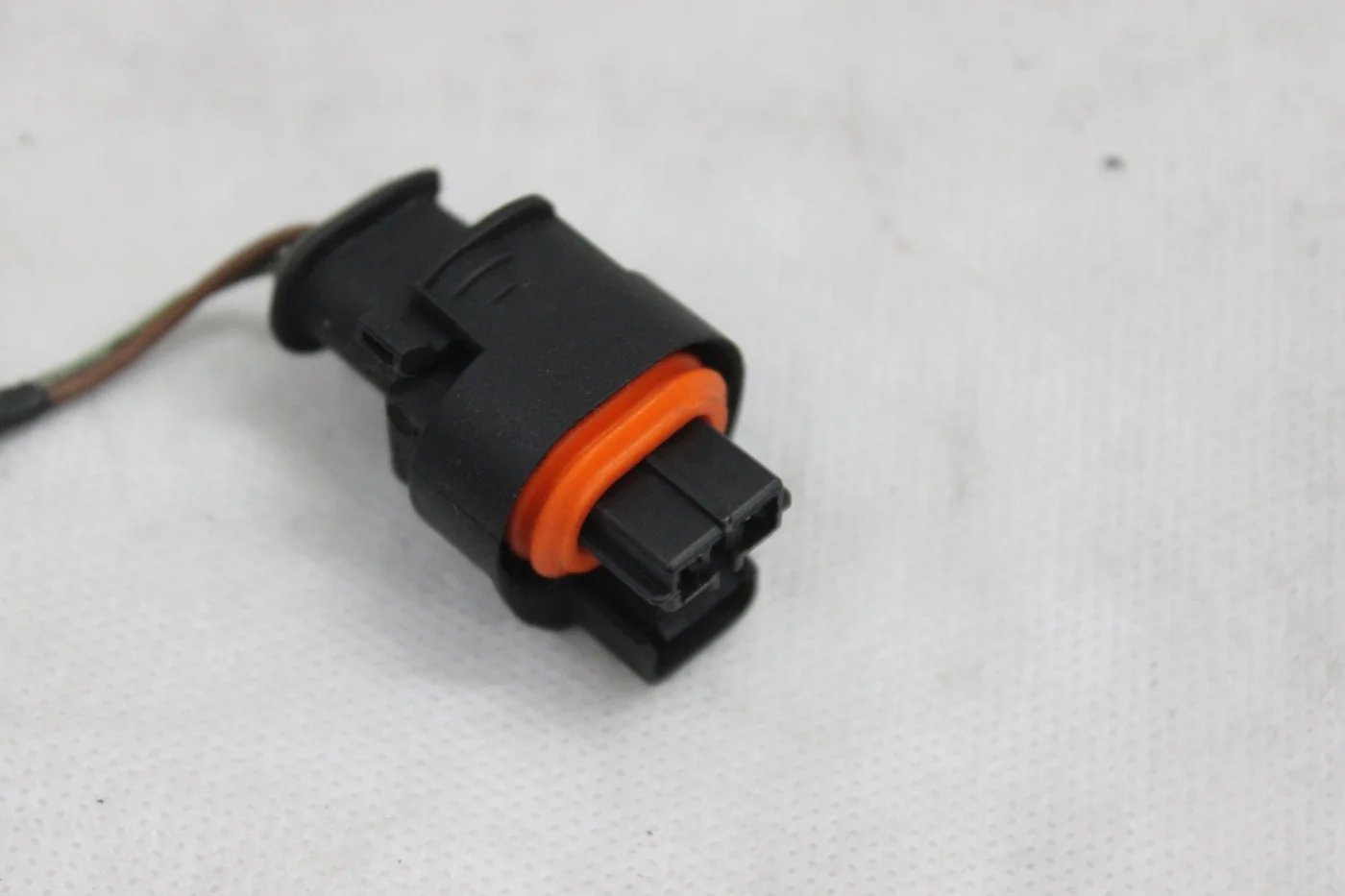 Разъем плафона госномера Opel Astra H, Astra J