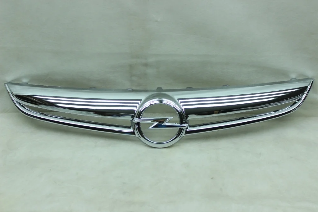 Молдинг решетки радиатора хром Opel Corsa D 2011-