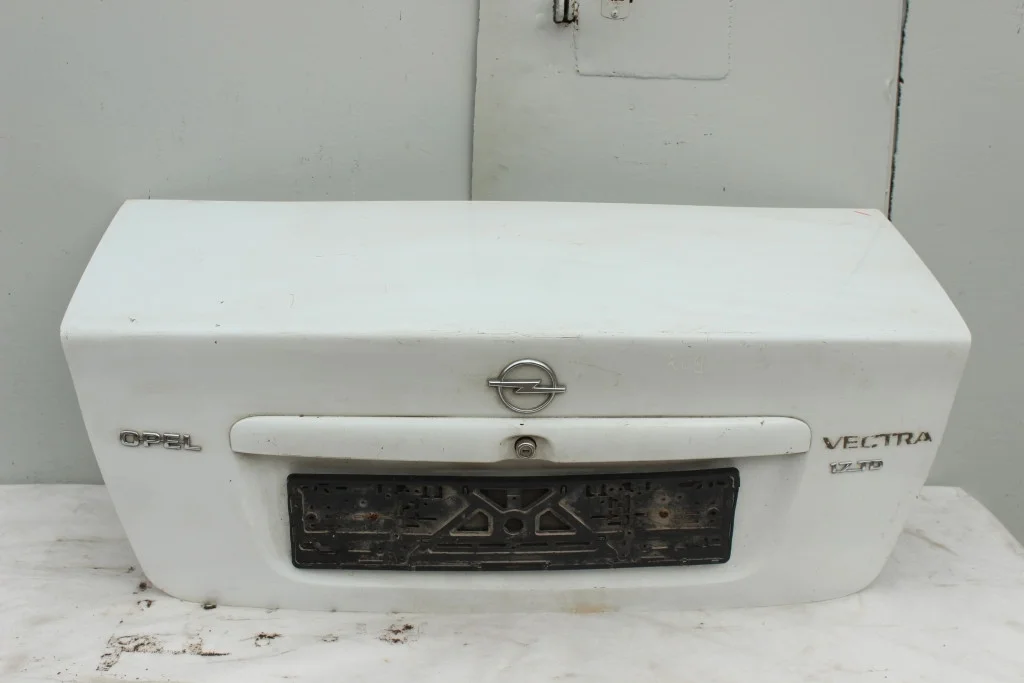 Крышка багажника в сборе седан Opel Vectra B