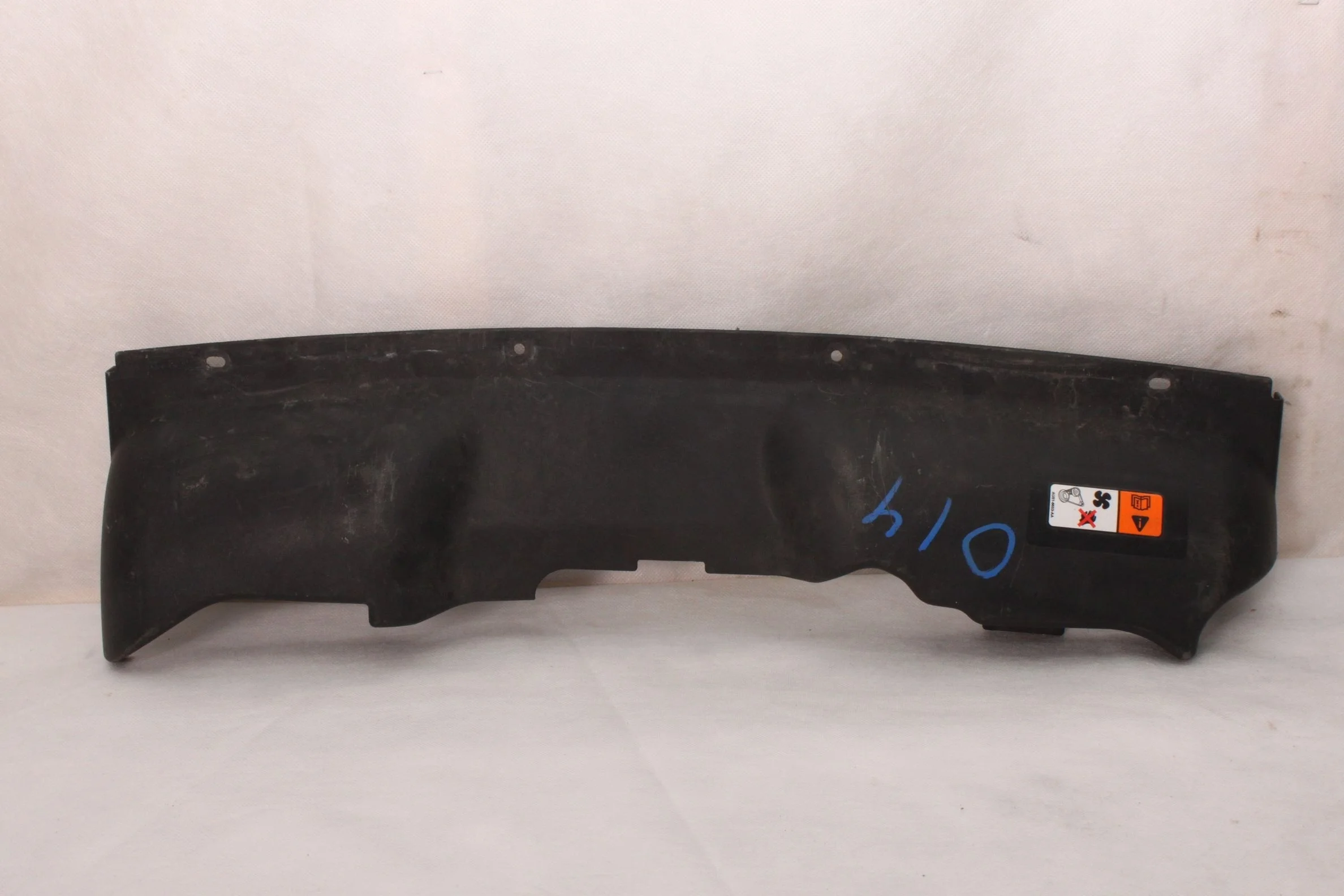 Дефлектор радиатора верхний Форд Фокус 2