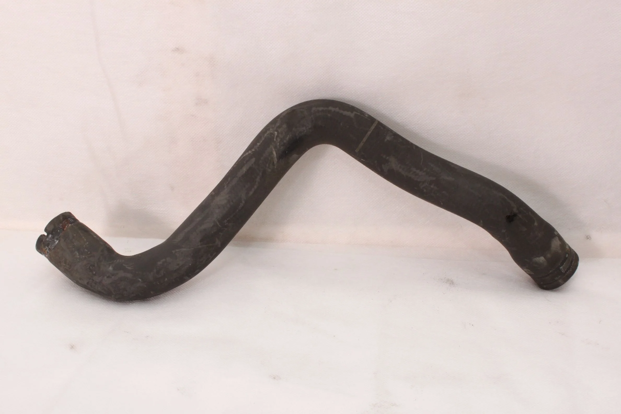 Патрубок радиатора верхний 1.8-2.0 Форд Фокус 2