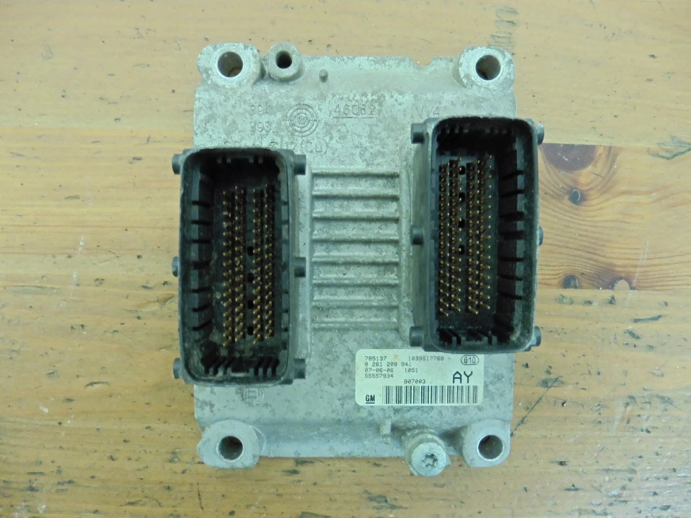 Блок управления ДВС  Z14XEP 55557934 Опель Корса Д