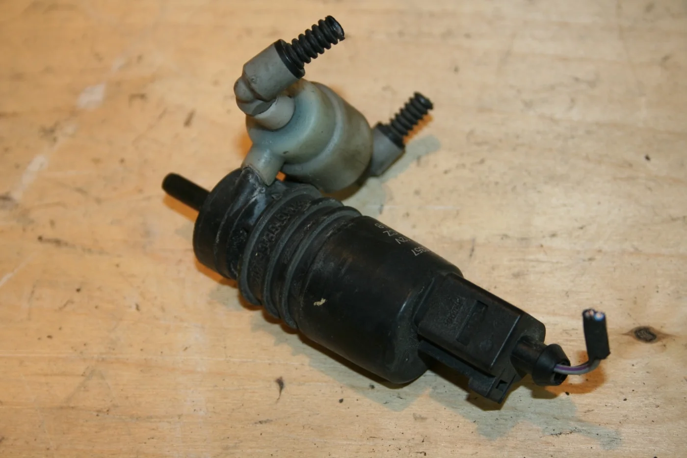 Насос омывателя Opel Astra J, Mokka