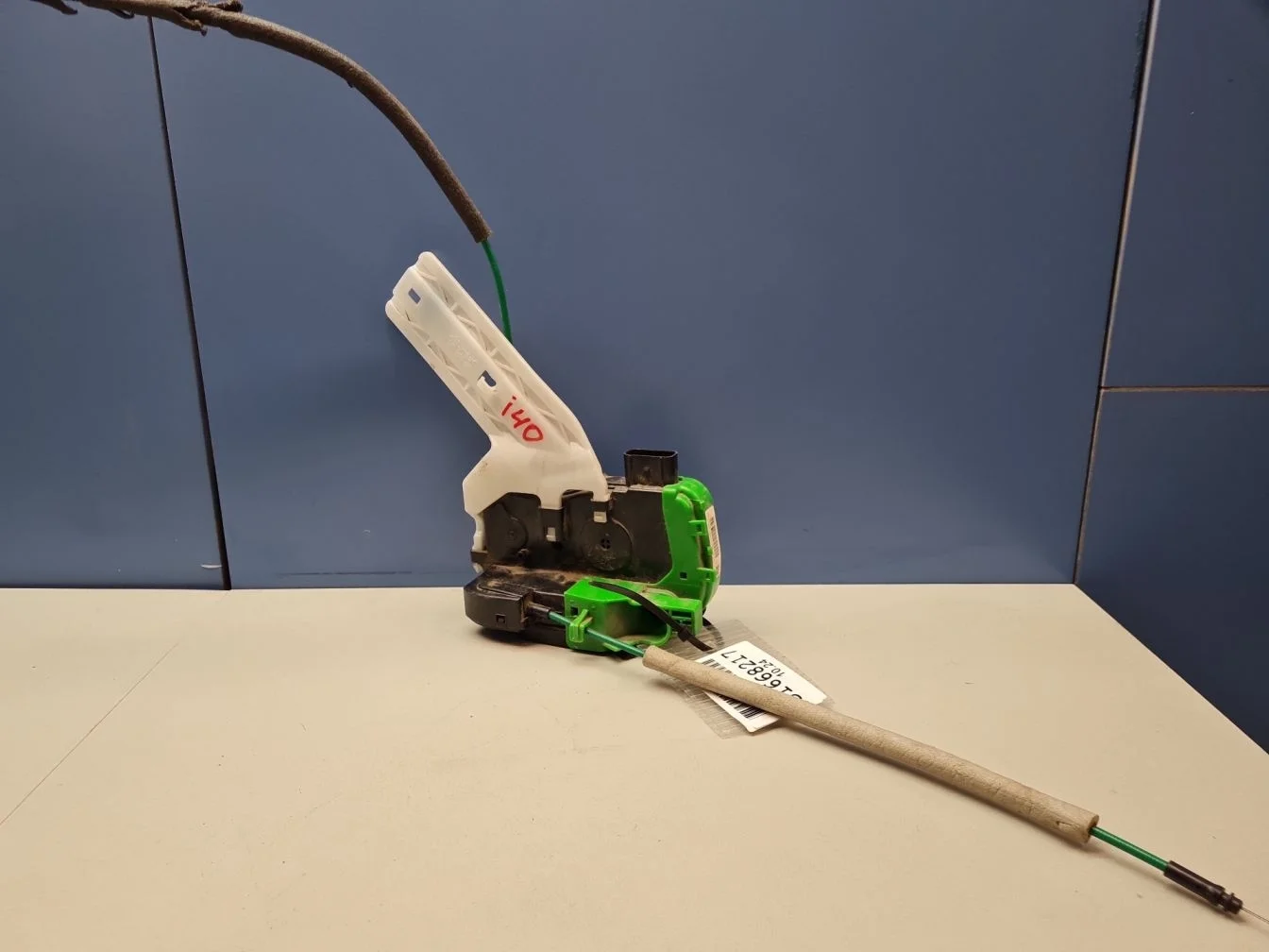 Замок двери задней левой для Hyundai i40 2011-2019