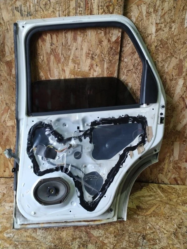 Дверь Ford Escape 2008 TM7