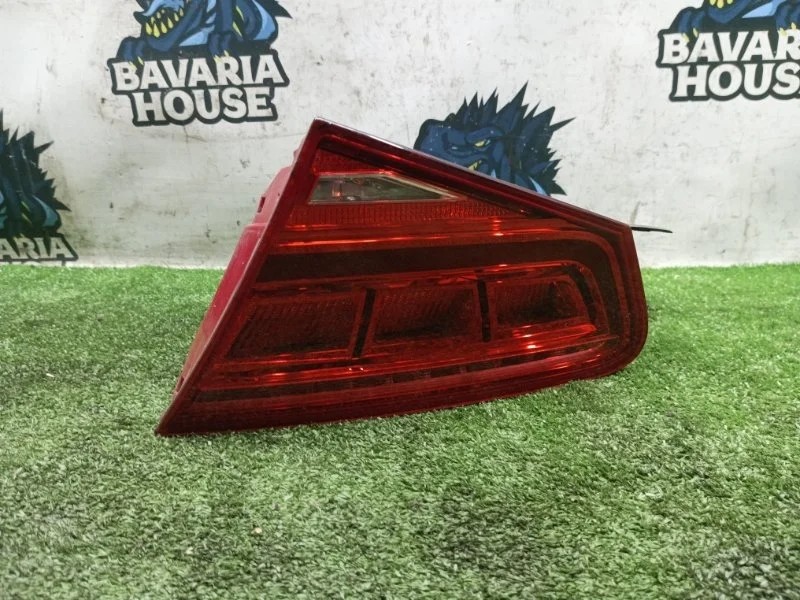 Фонарь в крышку багажника правый Audi A8 2011 4H0945094 D4 CGW
