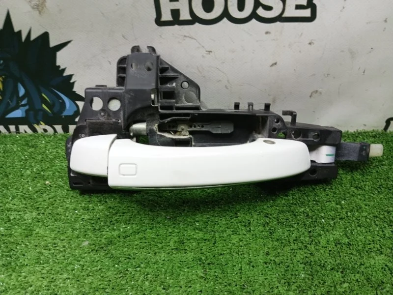 Ручка двери передняя левая Audi A8 2011 4H0837205B D4 CGW