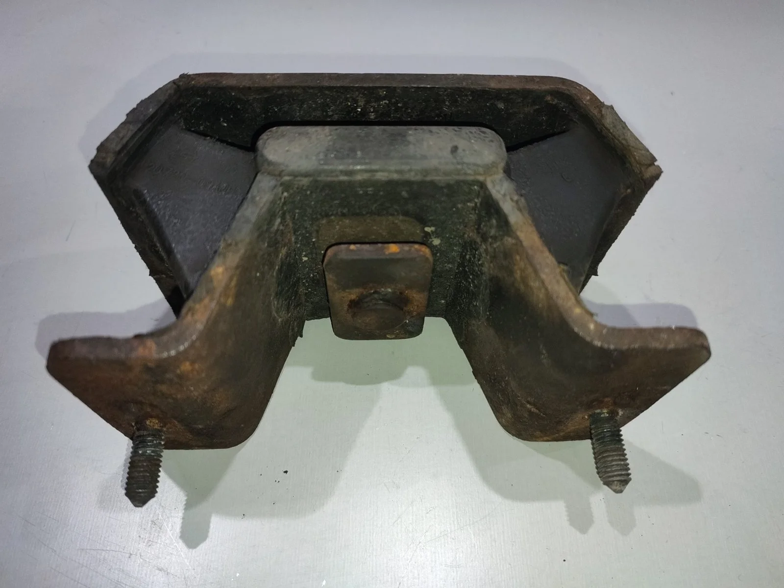 Подушка (опора) двигателя Ssangyong Kyron