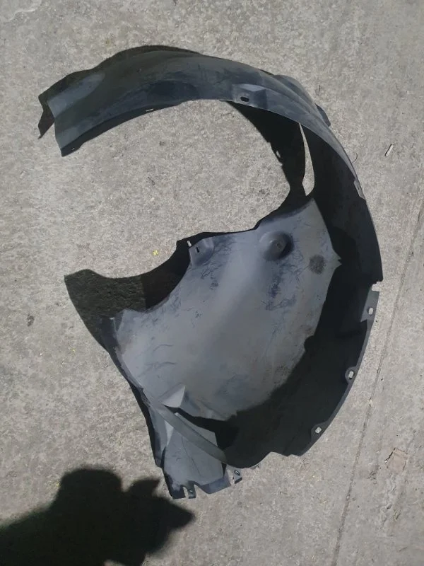 Подкрылок Volkswagen Polo 2009-2015 (ХБ)