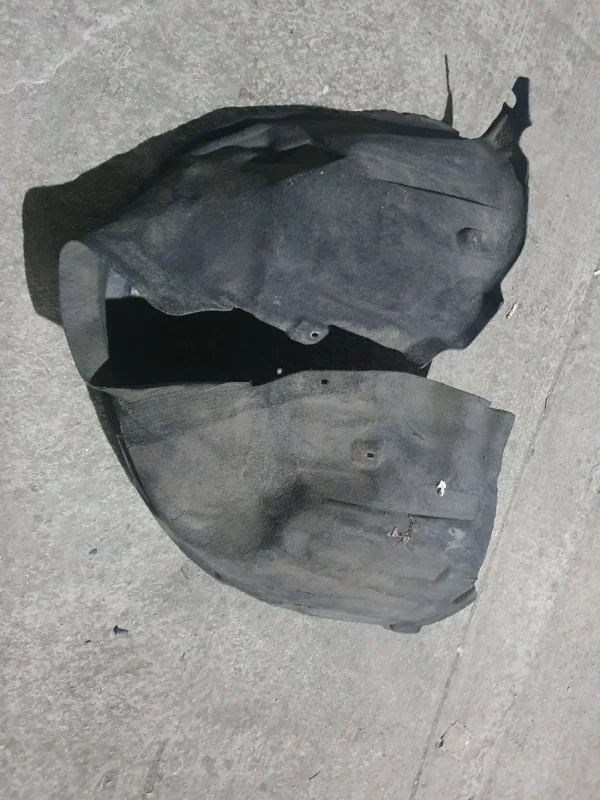 Подкрылок Volvo V60 2010-2013