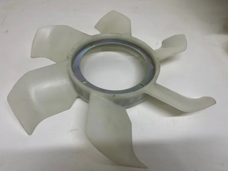 Крыльчатка вентилятора Mitsubishi L200 2005- 2007 2008 2009 2010 2011 2012 2013 2014 2015 2016 2017 2018 2019 2020 2021 2022 2023 2024 1320A015 KB KH KS KL