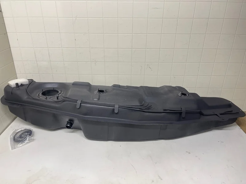 БАК ТОПЛИВНЫЙ Mitsubishi Pajero 3 2000 2001 2002 2003 2004 2005 2006 2007 2008 2009 2010 2011 2012 2013 2014 2015 2016 2017 2018 2019 2020 2021 2022 2023 2024 MR342848 6G72