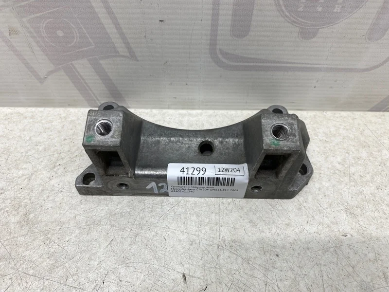 Кронштейн подушки акпп Mercedes-benz 2008 W204