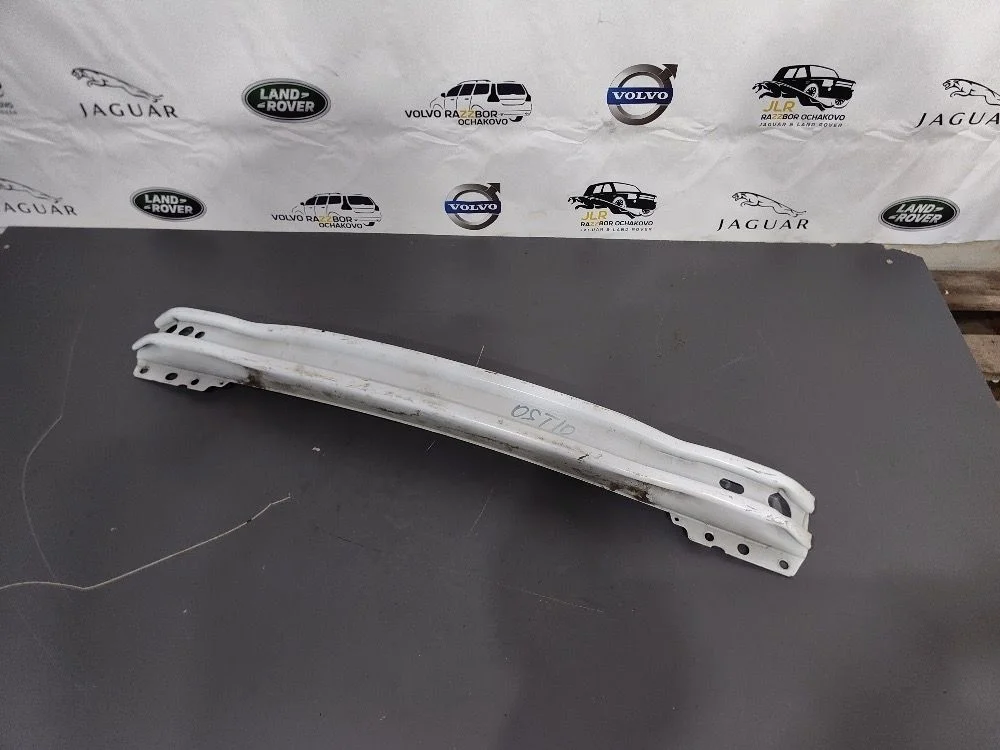 Усилитель переднего бампера Volvo S80 XC70 V70 P3 V70 III (2007—2013) D5244T5 2008