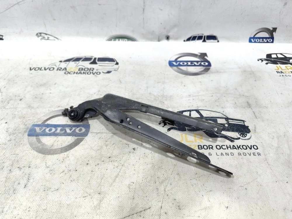 Петля капота правая Volvo XC70 S60 V70 P2 V70 II рестайлинг (2004—2007) D5244T5