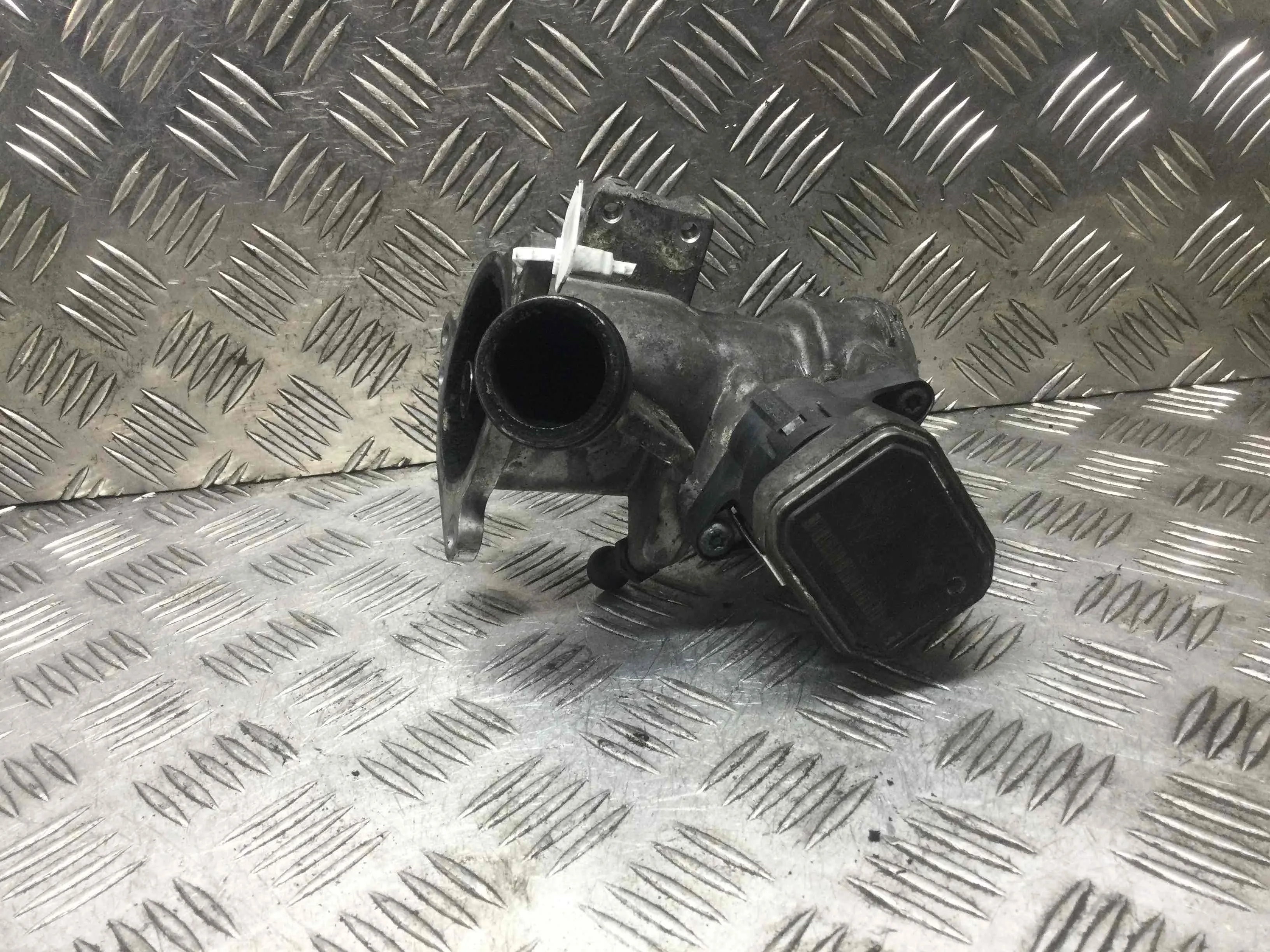 Заслонка дроссельная Mercedes C-klasse W203/S203/CL203 [рестайлинг] (2004-2007) дизель 2.2 CDI Автомат