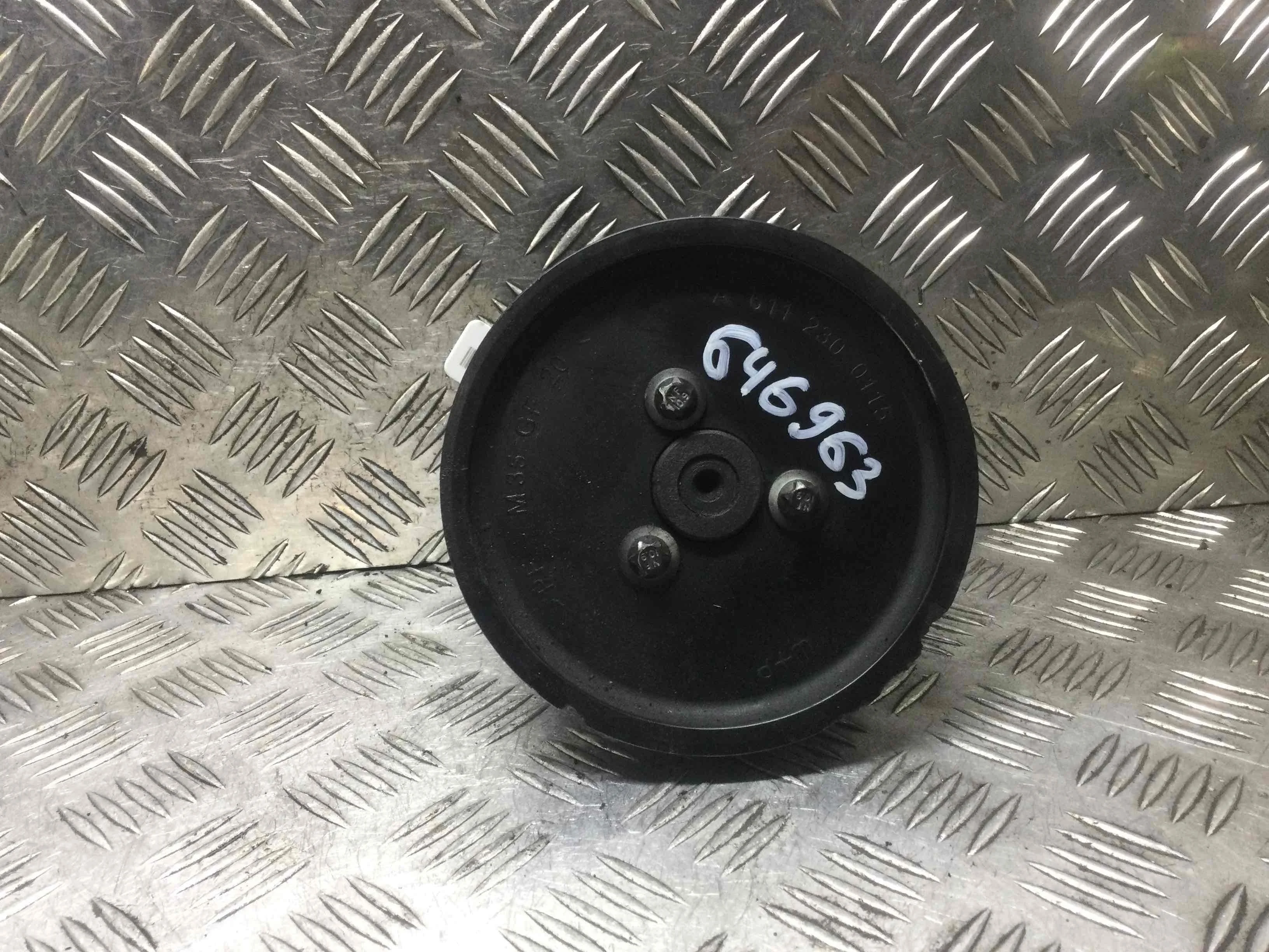 Насос гидроусилителя руля Mercedes C-klasse W203/S203/CL203 [рестайлинг] (2004-2007) дизель 2.2 CDI Автомат Седан