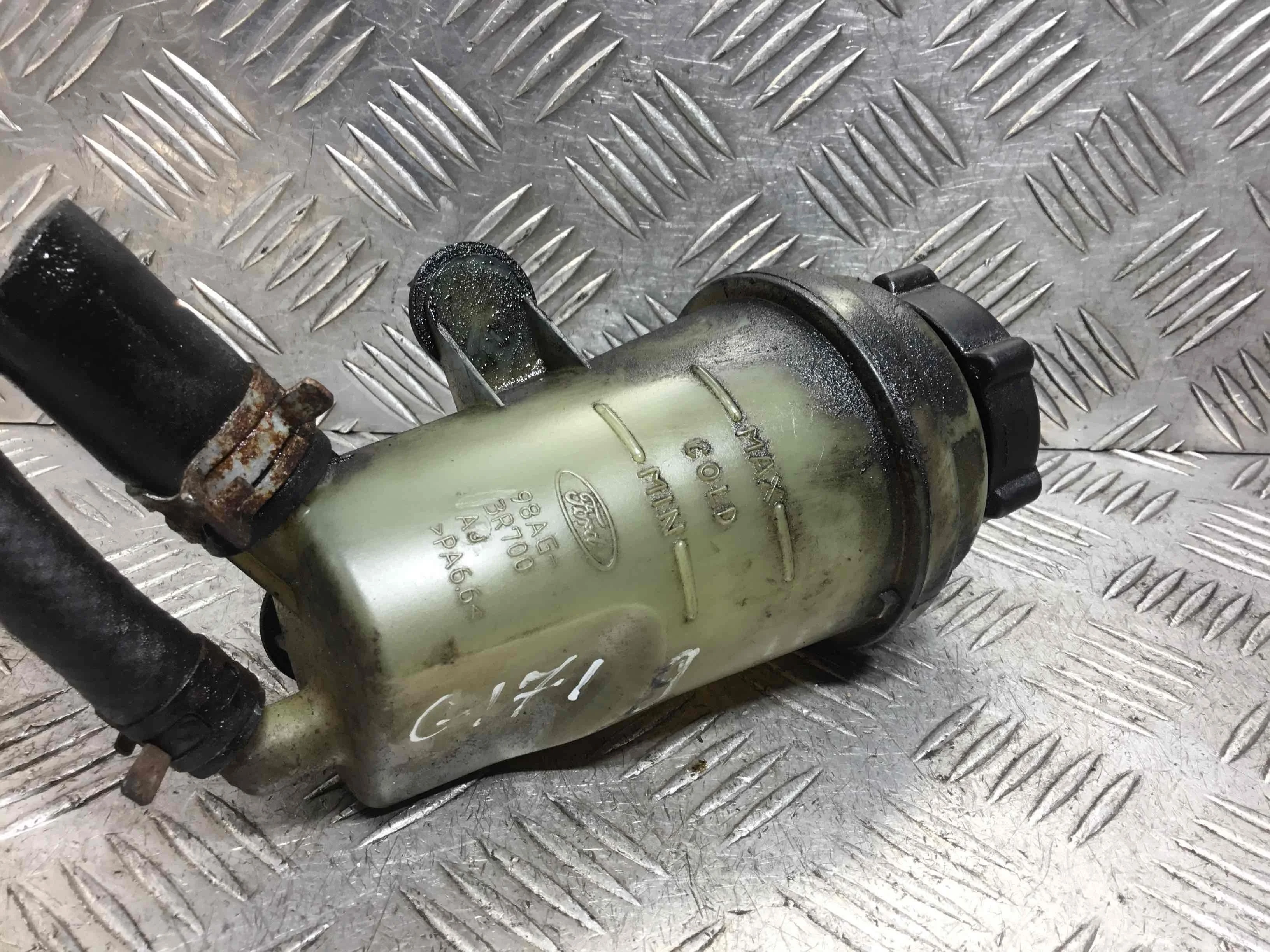 Бачок гидроусилителя Ford Focus 1 поколение [рестайлинг] (2001-2005) бензин 1.6 i Механика Универсал