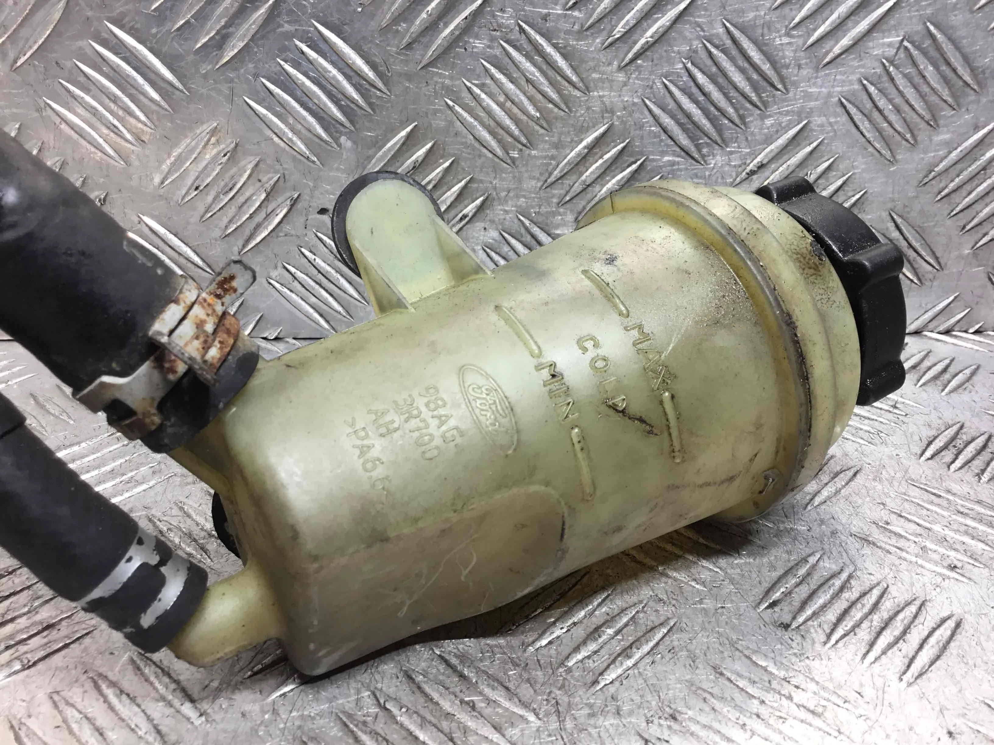 Бачок гидроусилителя Ford Focus 1 поколение [рестайлинг] (2001-2005) бензин 1.6 i Механика Х/б