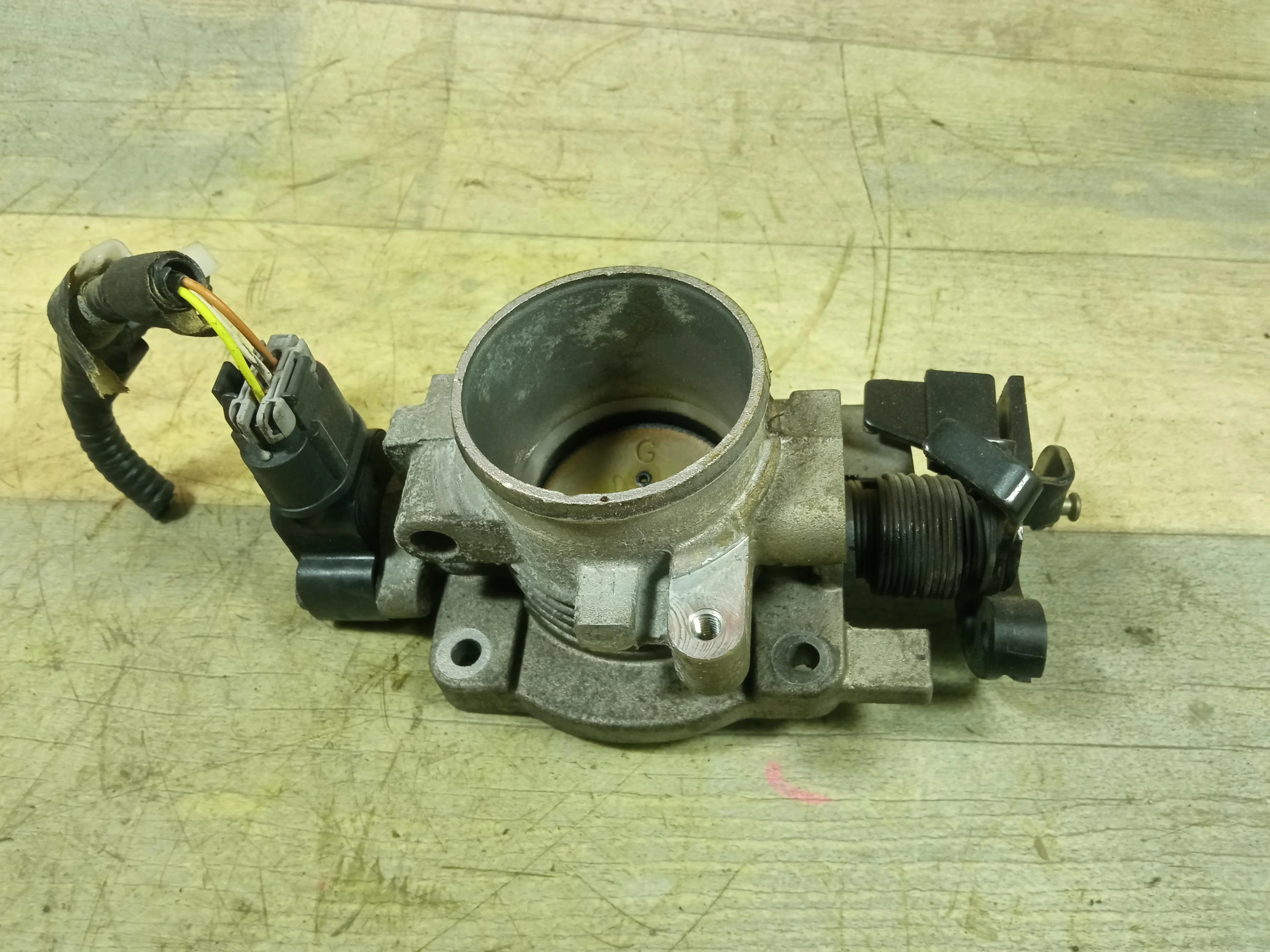 Дроссельная заслонка 2.5 GY-DE Mazda MPV