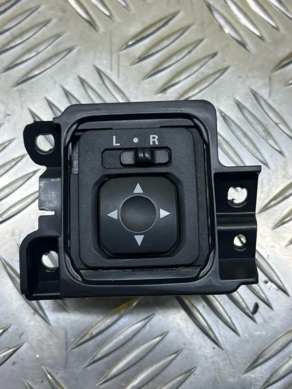 Джойстик регулировки зеркал Fiat Fullback 2015 - 2020 2017 MR951187 ПИКАП 2.4 D KT0T