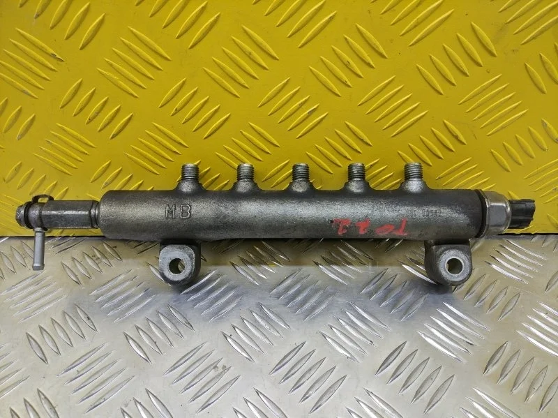 Топливная рампа Nissan Navara (D40) 2004-2015 2007 17520EB305 ПИКАП 2.5 D YD25DDTI